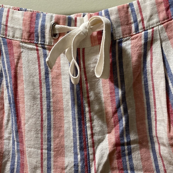 DORTHY PERKINS SHORTS Size 10 - Picture 2 of 4